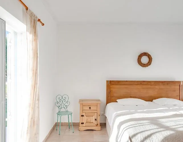 Na Quinta- Rural Com Piscina De Agua Salgada * Poceirao